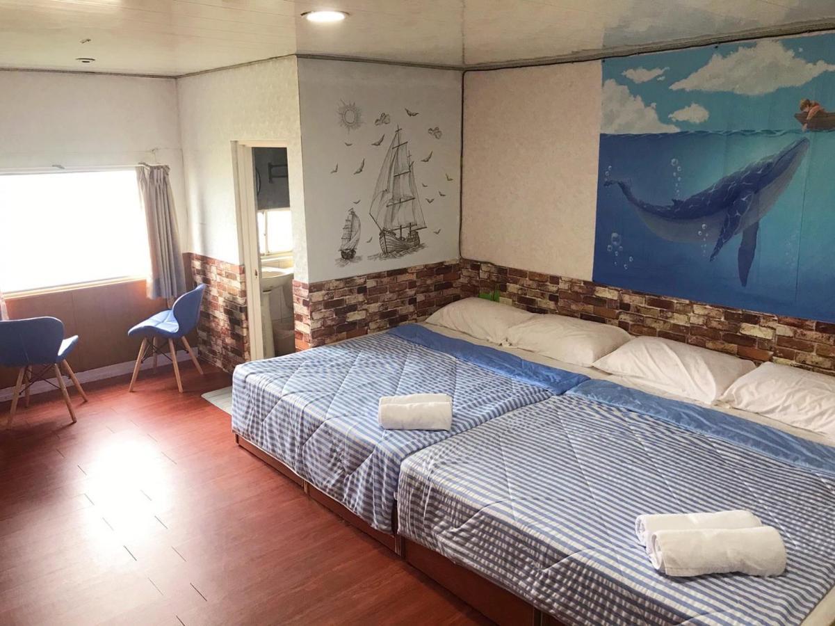 Bed and Breakfast 海人生海景民宿cest La Vie Lyudao Exterior foto