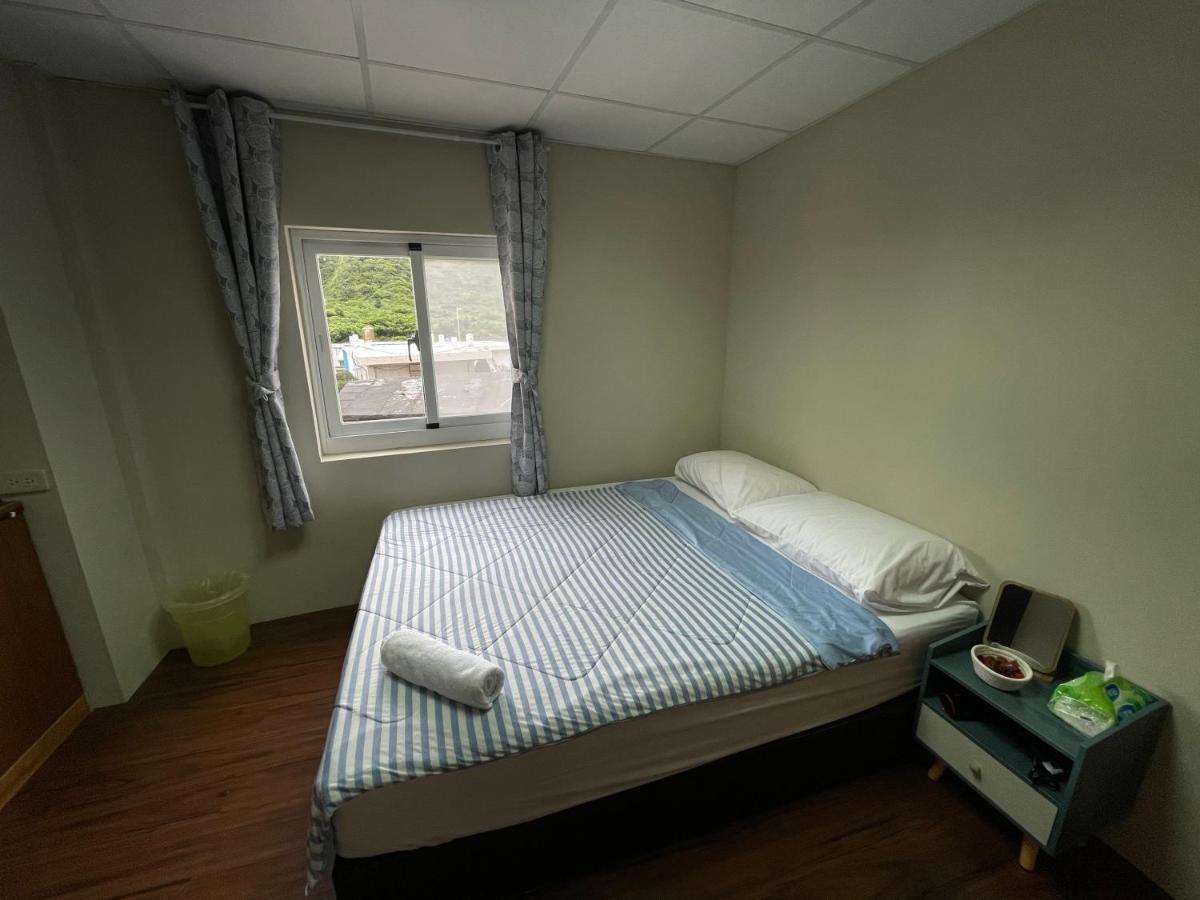 Bed and Breakfast 海人生海景民宿cest La Vie Lyudao Exterior foto