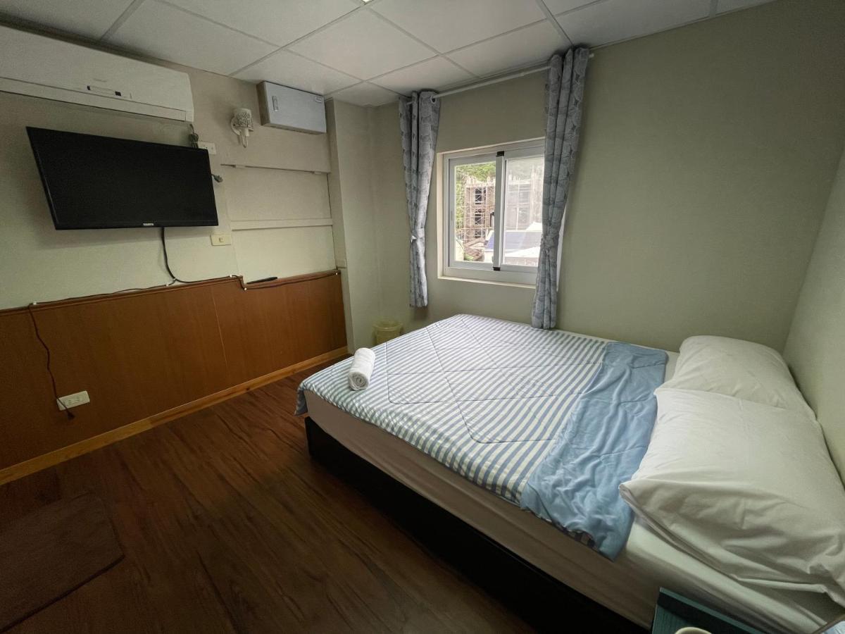 Bed and Breakfast 海人生海景民宿cest La Vie Lyudao Exterior foto