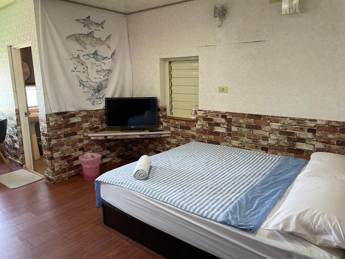 Bed and Breakfast 海人生海景民宿cest La Vie Lyudao Exterior foto